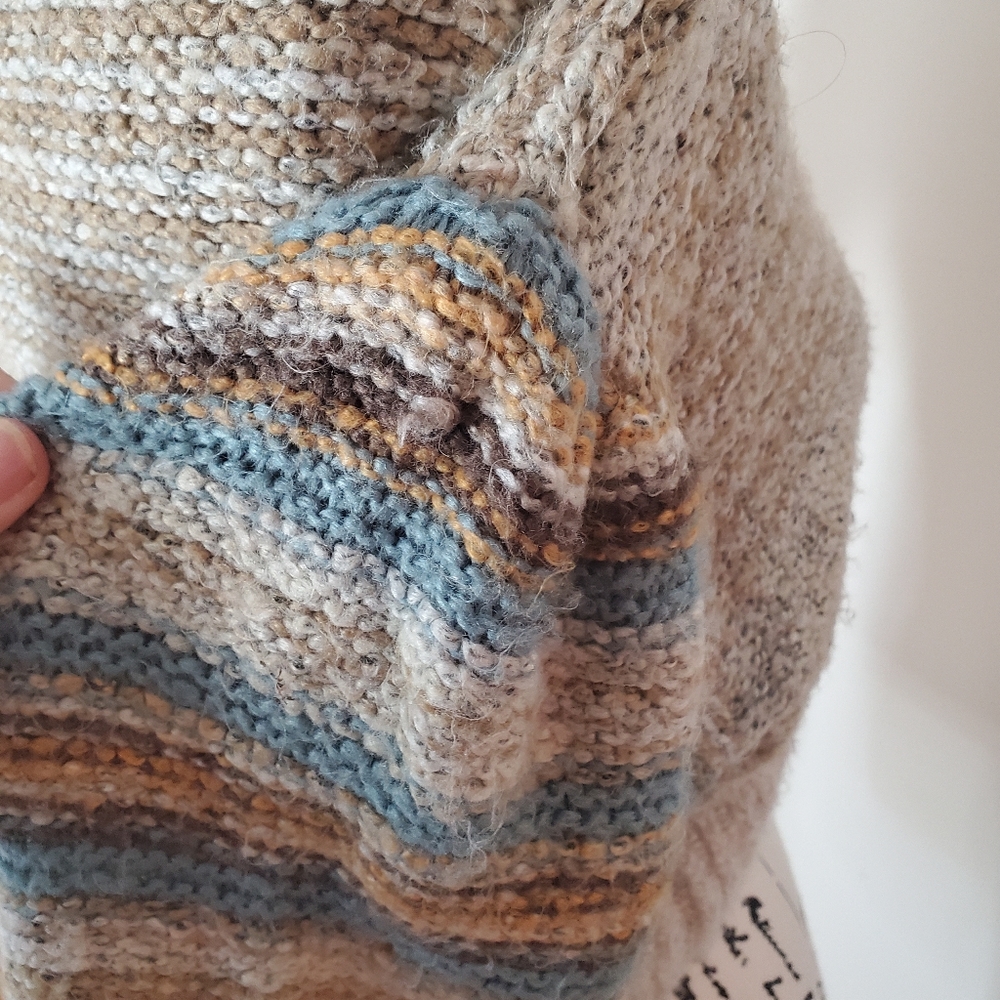 Urban Outfitters | Lennon Neutral Beige & Blue Striped Cropped Sweater - Picture 6 of 15
